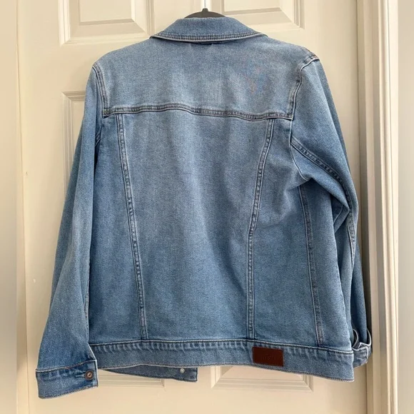 Hollister Women’s Denim Jacket - Picture 2 of 7